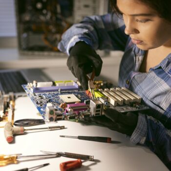Program Studi Sarjana Teknik Elektro: Membangun Masa Depan dengan Teknologi Listrik dan Elektronik